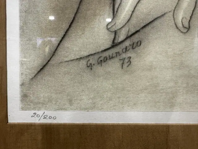 Reclining Nude Charcoal Drawing, Signed and Numbered, Gold Frame, 1973 - signature